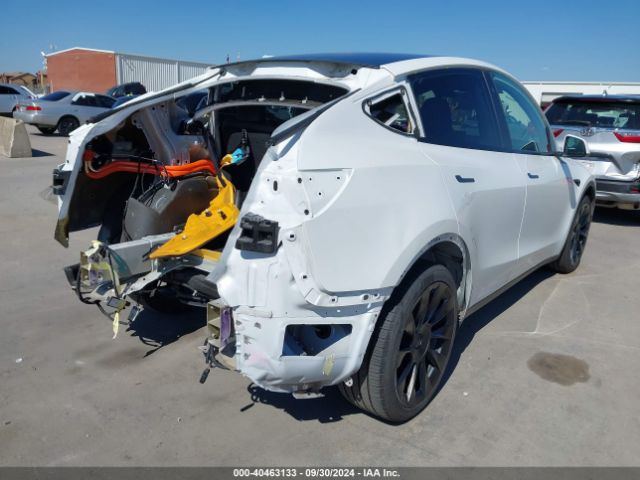 Photo 3 VIN: 5YJYGDEE8MF192169 - TESLA MODEL Y 