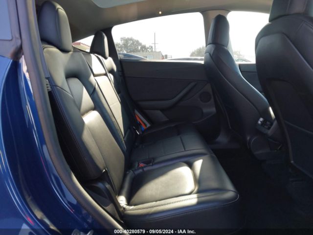 Photo 7 VIN: 5YJYGDEE8MF207169 - TESLA MODEL Y 