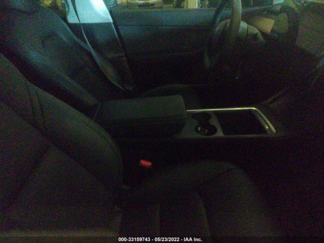 Photo 4 VIN: 5YJYGDEE8MF214199 - TESLA MODEL Y 