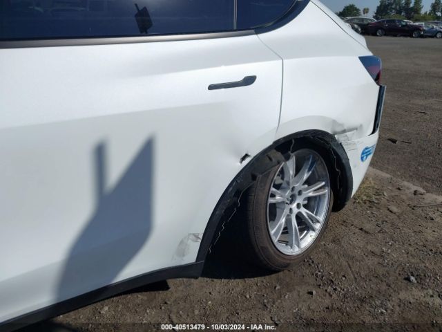 Photo 5 VIN: 5YJYGDEE8MF219189 - TESLA MODEL Y 