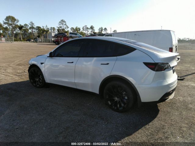 Photo 2 VIN: 5YJYGDEE8MF244982 - TESLA MODEL Y 