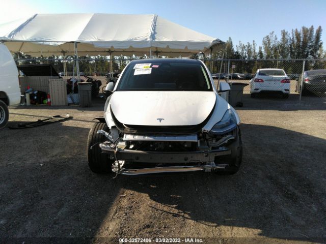 Photo 5 VIN: 5YJYGDEE8MF244982 - TESLA MODEL Y 