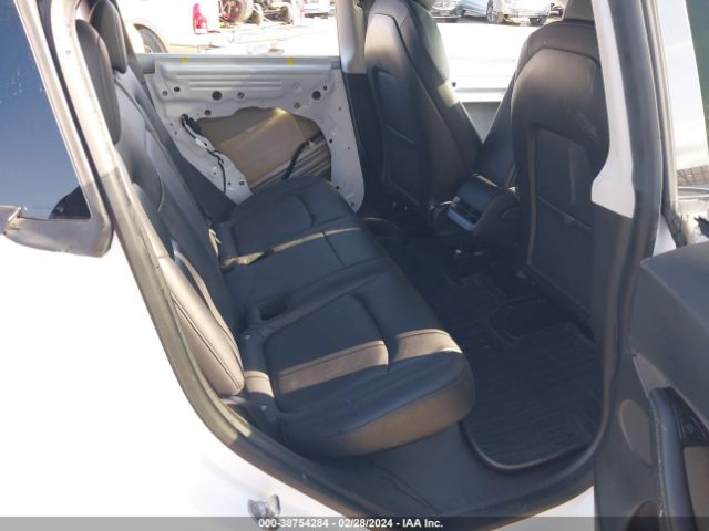 Photo 7 VIN: 5YJYGDEE9LF053490 - TESLA MODEL Y 