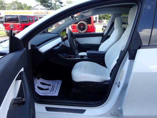 Photo 2 VIN: 5YJYGDEE9MF064393 - TESLA MODEL Y 