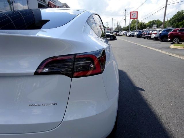 Photo 4 VIN: 5YJYGDEE9MF064393 - TESLA MODEL Y 