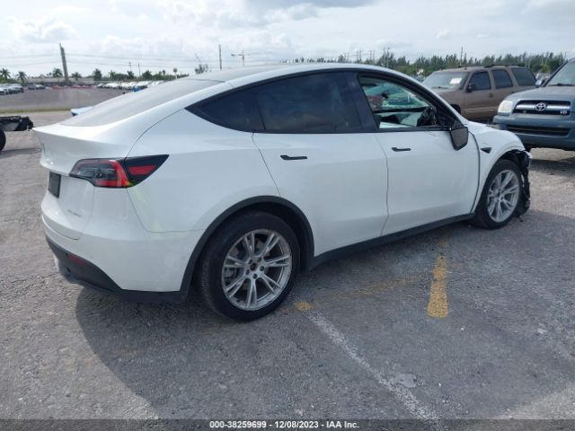 Photo 3 VIN: 5YJYGDEE9MF066970 - TESLA MODEL Y 