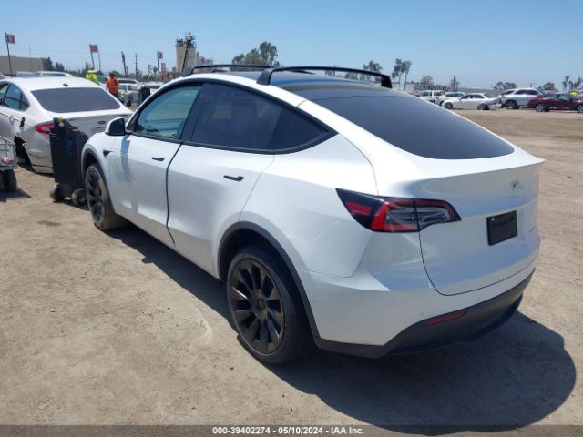 Photo 2 VIN: 5YJYGDEE9MF084742 - TESLA MODEL Y 