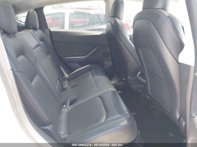 Photo 7 VIN: 5YJYGDEE9MF084742 - TESLA MODEL Y 