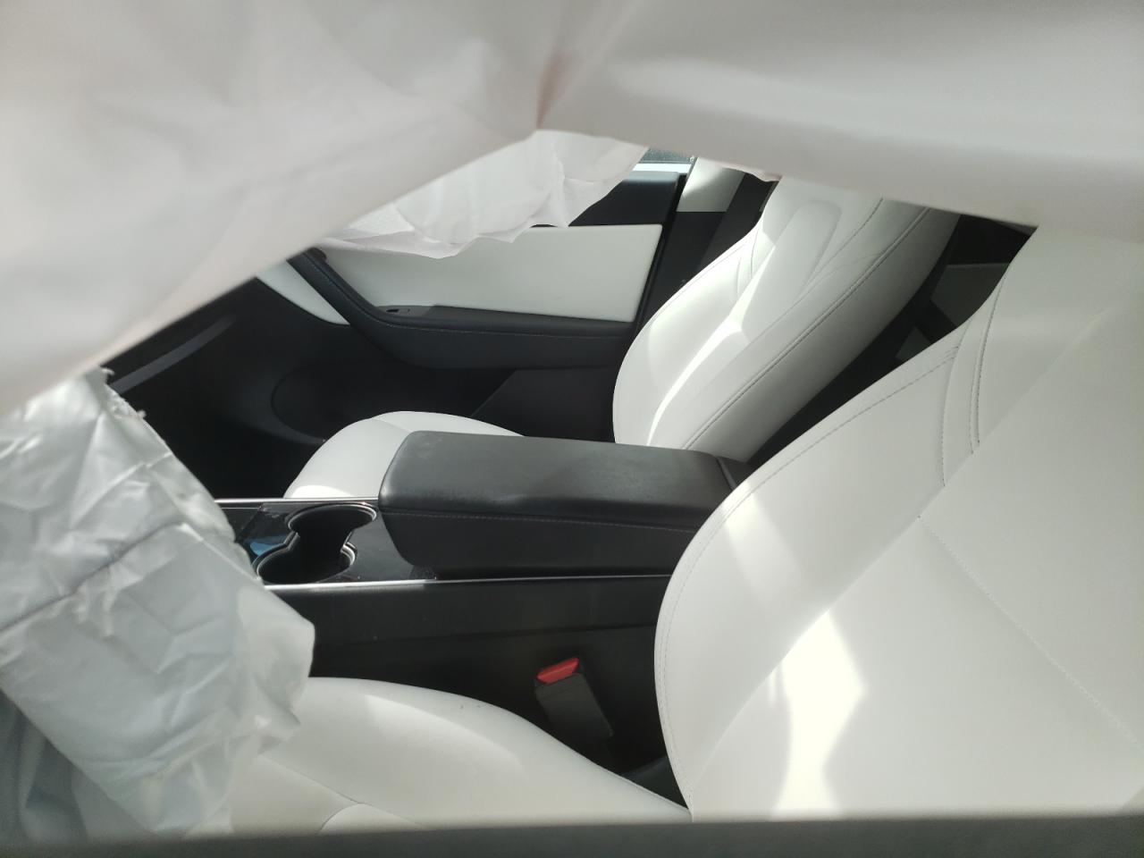 Photo 6 VIN: 5YJYGDEE9MF090055 - TESLA MODEL Y 