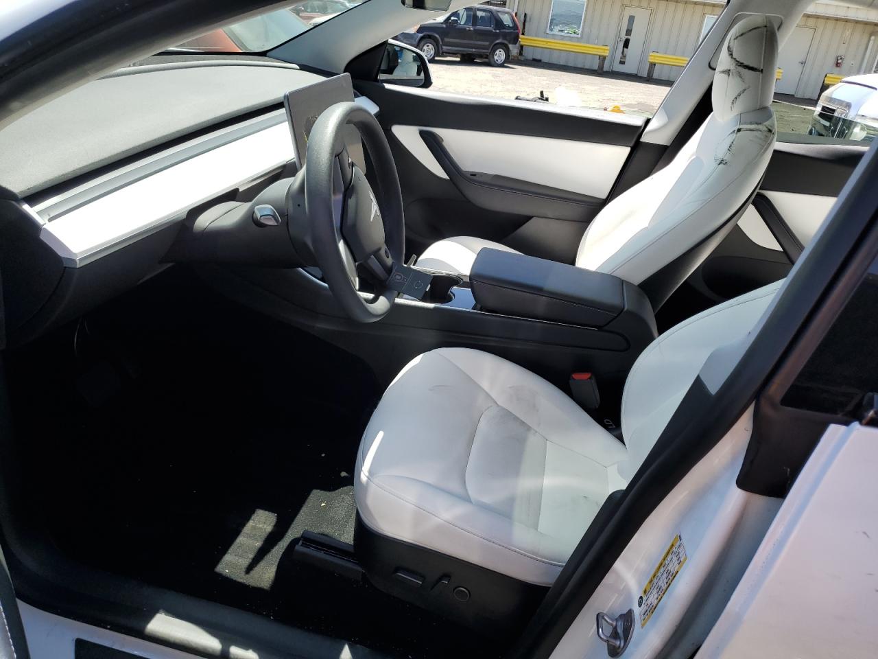 Photo 6 VIN: 5YJYGDEE9MF090945 - TESLA MODEL Y 