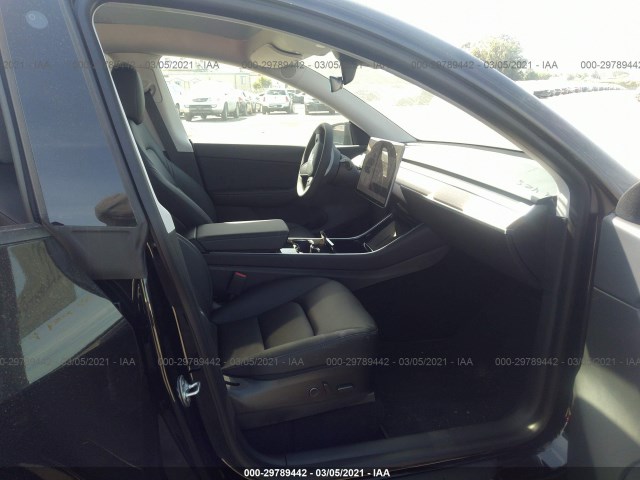 Photo 4 VIN: 5YJYGDEE9MF093649 - TESLA MODEL Y 