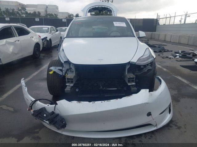 Photo 9 VIN: 5YJYGDEE9MF095837 - TESLA MODEL Y 