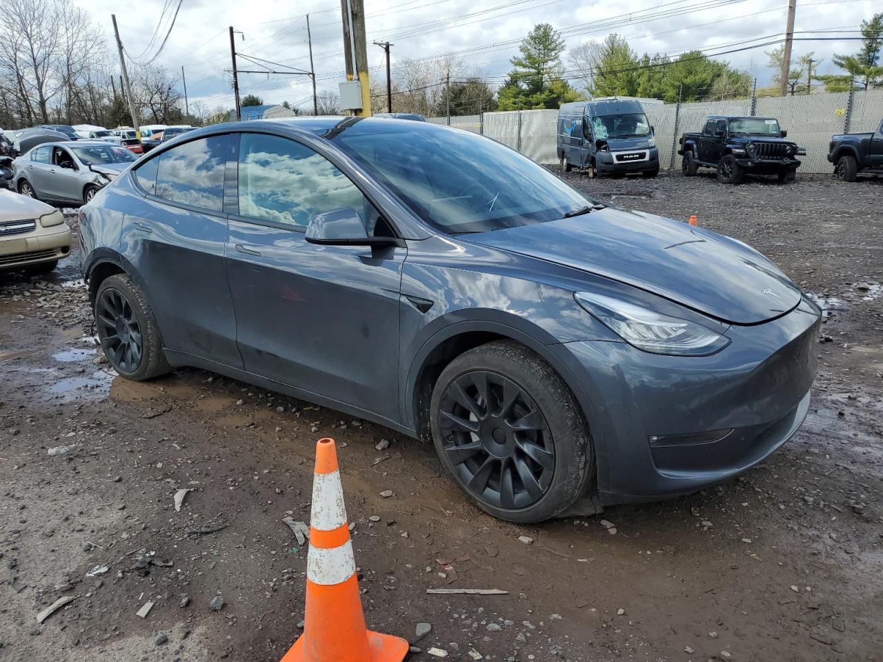 Photo 3 VIN: 5YJYGDEE9MF192455 - TESLA MODEL Y 