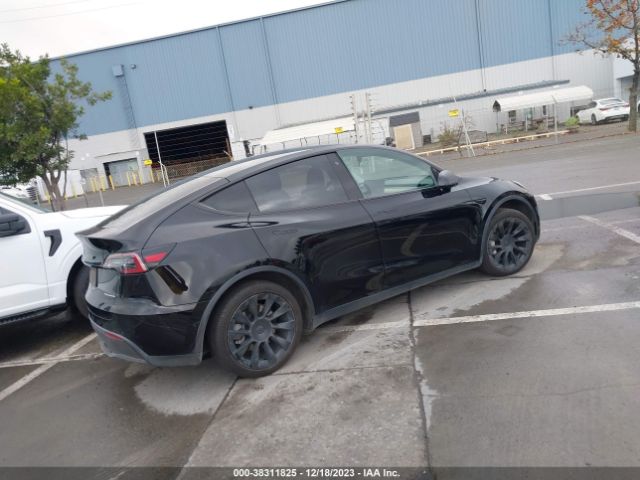 Photo 3 VIN: 5YJYGDEEXLF022796 - TESLA MODEL Y 