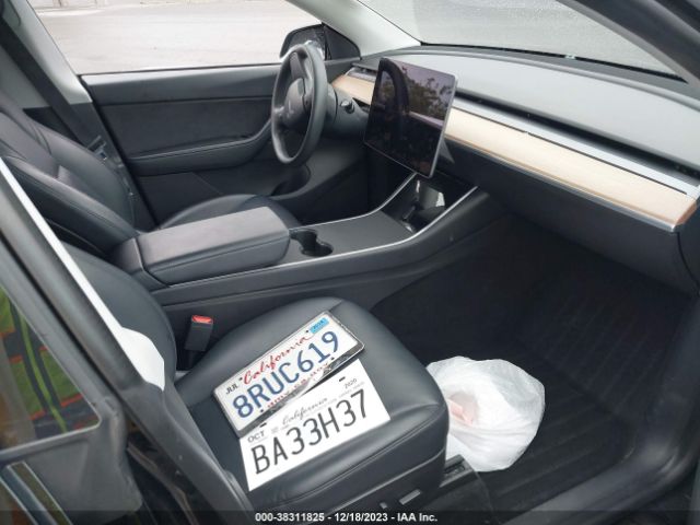 Photo 4 VIN: 5YJYGDEEXLF022796 - TESLA MODEL Y 