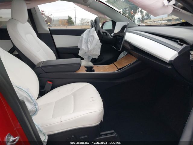 Photo 4 VIN: 5YJYGDEEXLF042207 - TESLA MODEL Y 