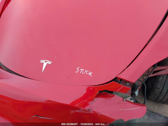 Photo 9 VIN: 5YJYGDEEXLF042207 - TESLA MODEL Y 