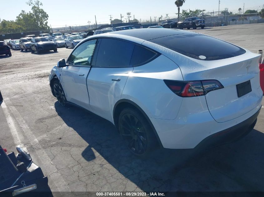 Photo 2 VIN: 5YJYGDEEXLF058200 - TESLA MODEL Y 