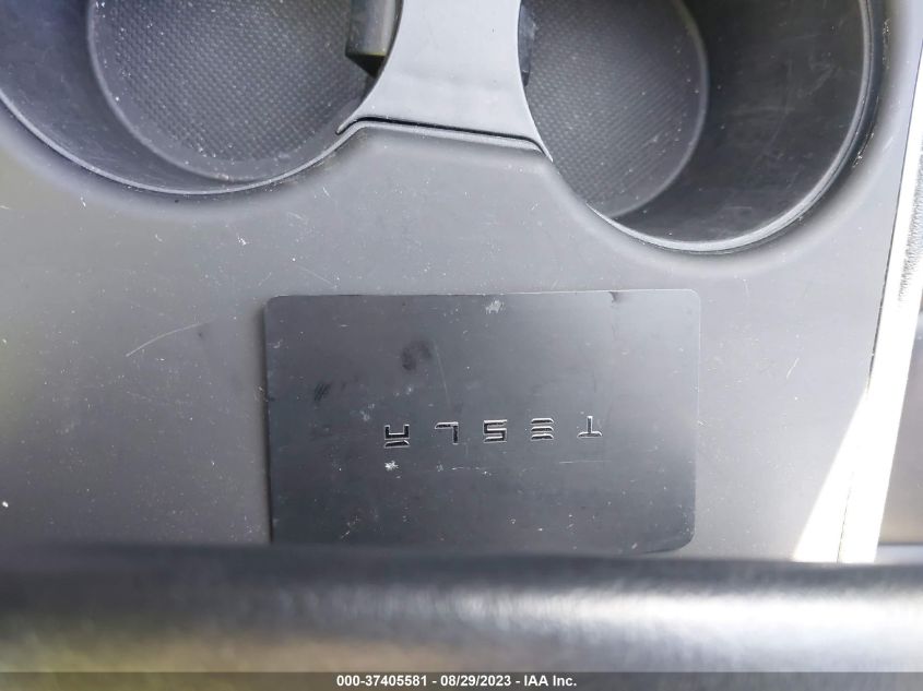 Photo 9 VIN: 5YJYGDEEXLF058200 - TESLA MODEL Y 