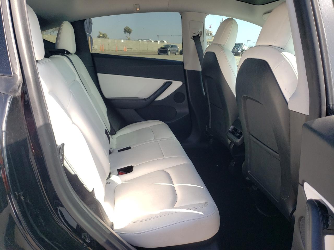 Photo 9 VIN: 5YJYGDEEXLF058259 - TESLA MODEL Y 