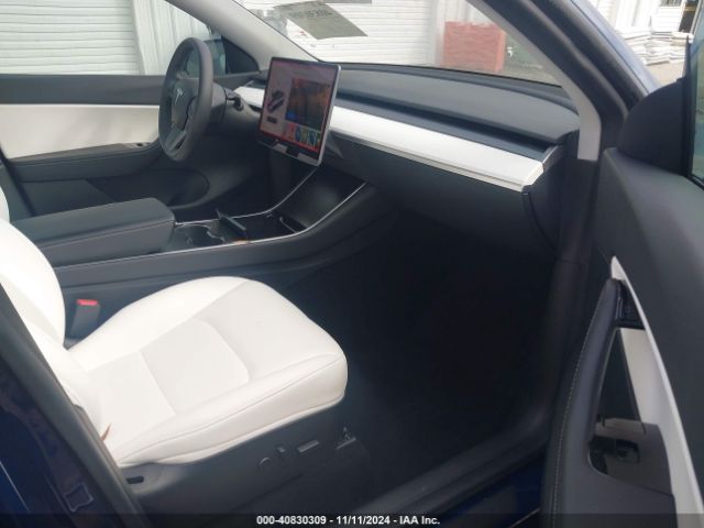 Photo 4 VIN: 5YJYGDEEXMF080599 - TESLA MODEL Y 