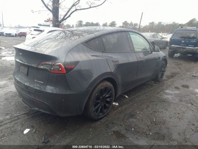 Photo 3 VIN: 5YJYGDEEXMF084202 - TESLA MODEL Y 