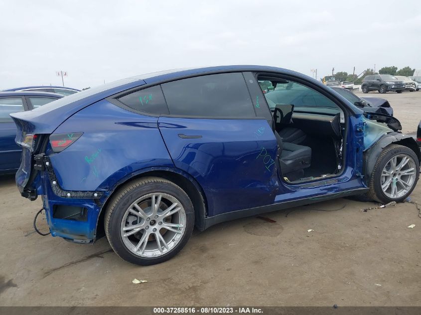 Photo 12 VIN: 5YJYGDEEXMF173204 - TESLA MODEL Y 