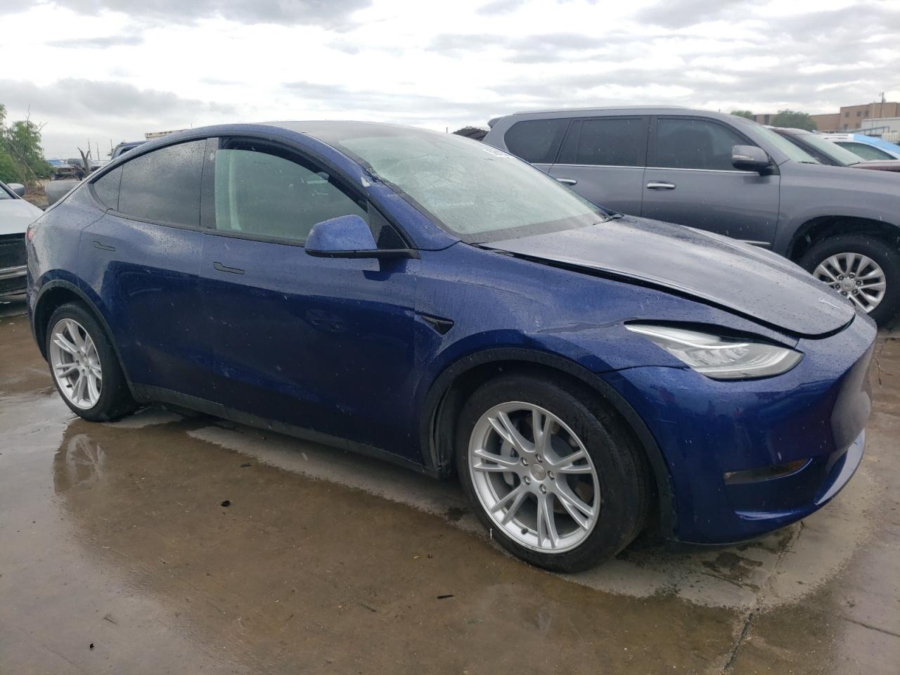 Photo 3 VIN: 5YJYGDEEXMF185370 - TESLA MODEL Y 