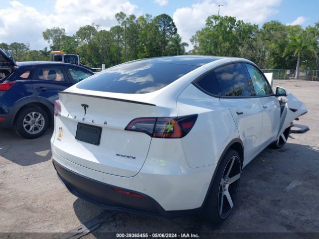 Photo 3 VIN: 5YJYGDEEXMF195235 - TESLA MODEL Y 