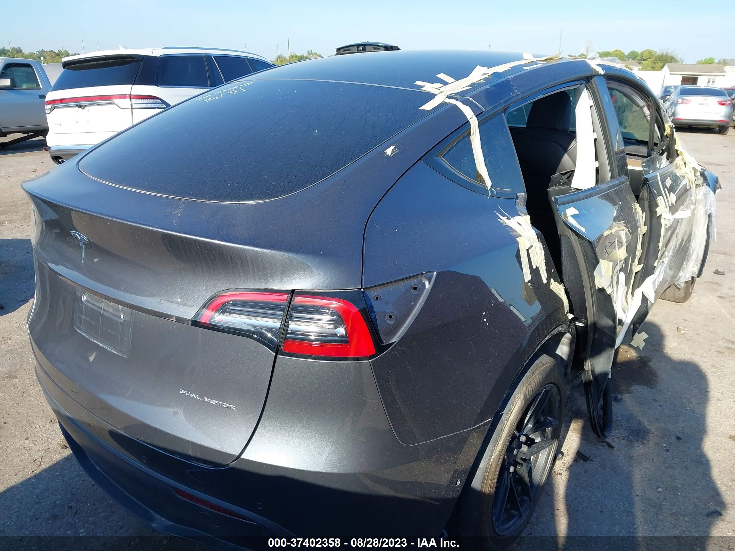 Photo 3 VIN: 5YJYGDEEXMF207934 - TESLA MODEL Y 