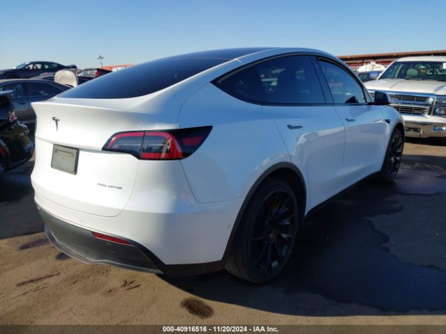 Photo 3 VIN: 5YJYGDEEXMF208209 - TESLA MODEL Y 