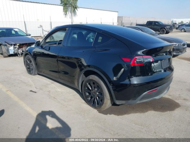 Photo 2 VIN: 5YJYGDEEXMF208467 - TESLA MODEL Y 