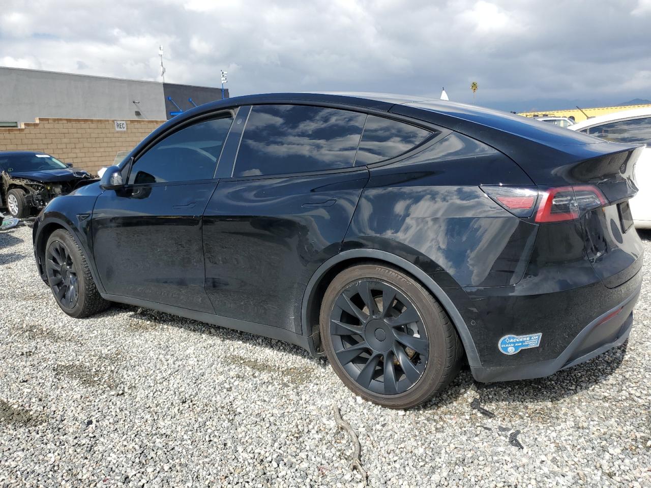 Photo 1 VIN: 5YJYGDEEXMF216326 - TESLA MODEL Y 