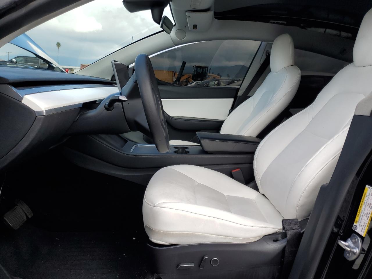 Photo 6 VIN: 5YJYGDEEXMF216326 - TESLA MODEL Y 