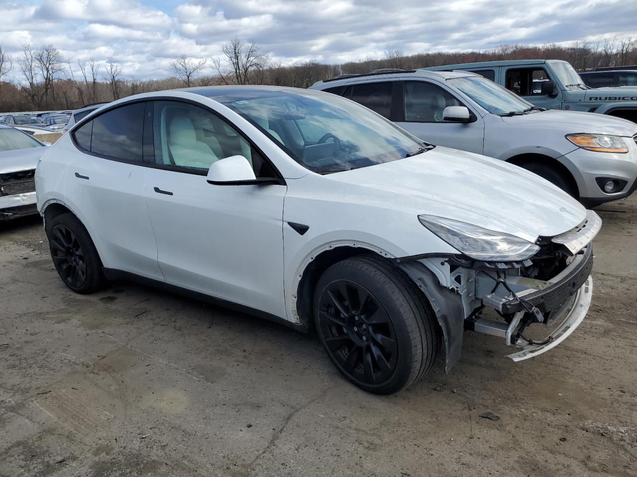 Photo 3 VIN: 5YJYGDEEXMF225107 - TESLA MODEL Y 