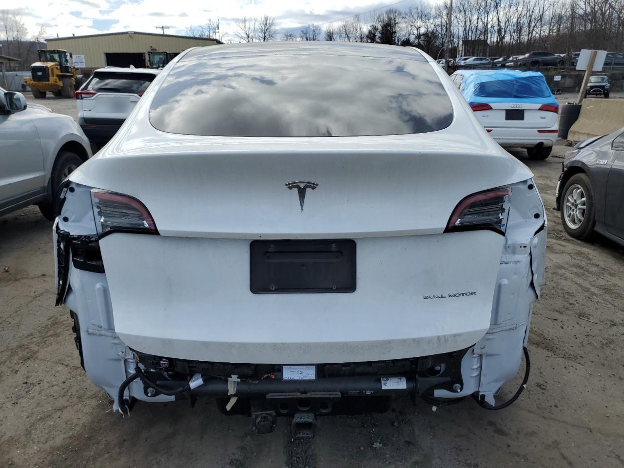 Photo 5 VIN: 5YJYGDEEXMF225107 - TESLA MODEL Y 