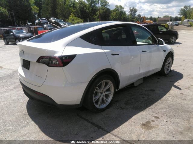 Photo 3 VIN: 5YJYGDEEXMF258429 - TESLA MODEL Y 