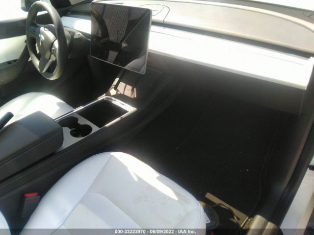 Photo 4 VIN: 5YJYGDEEXMF258429 - TESLA MODEL Y 