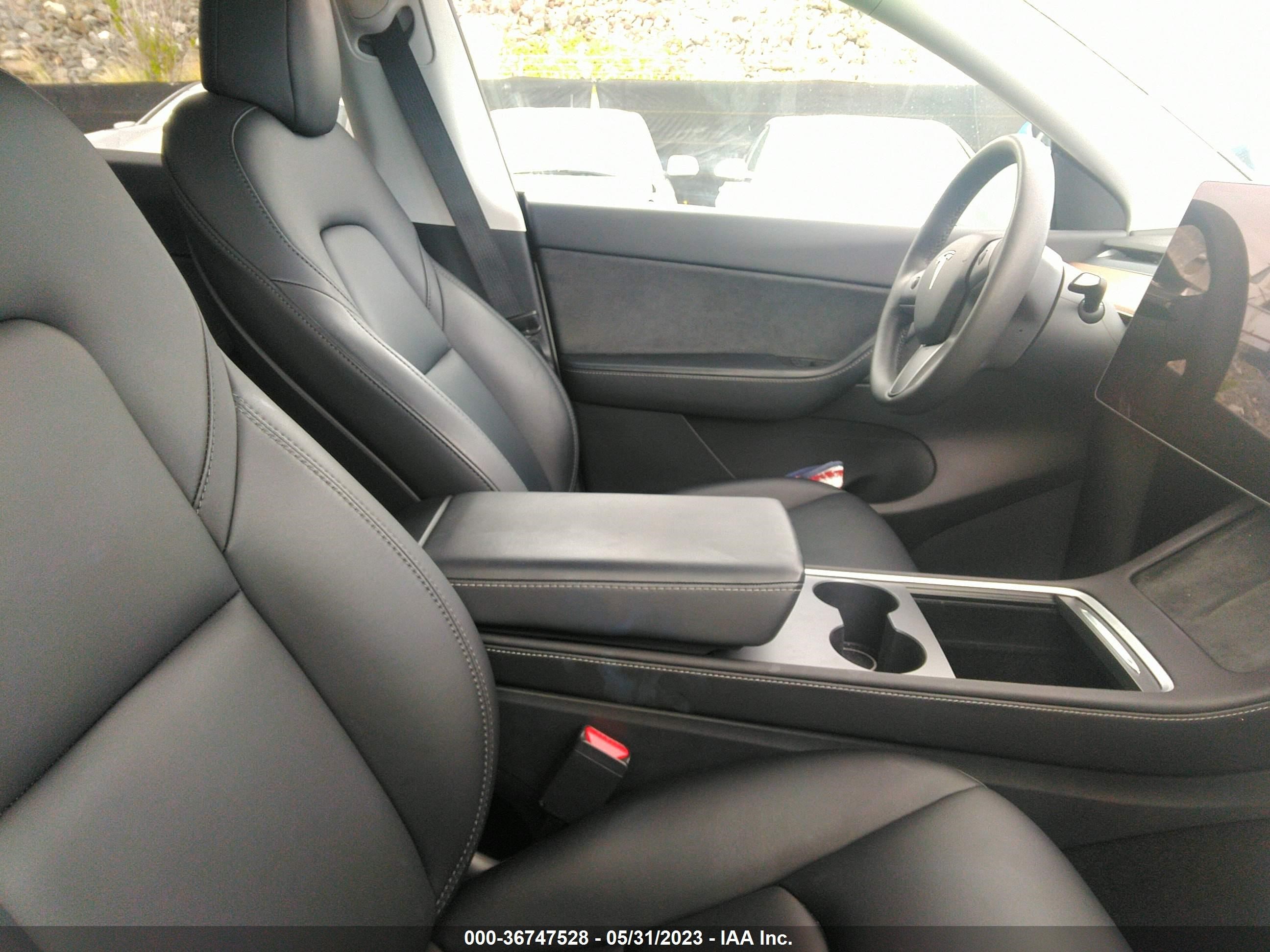 Photo 4 VIN: 5YJYGDEEXMF264246 - TESLA MODEL Y 