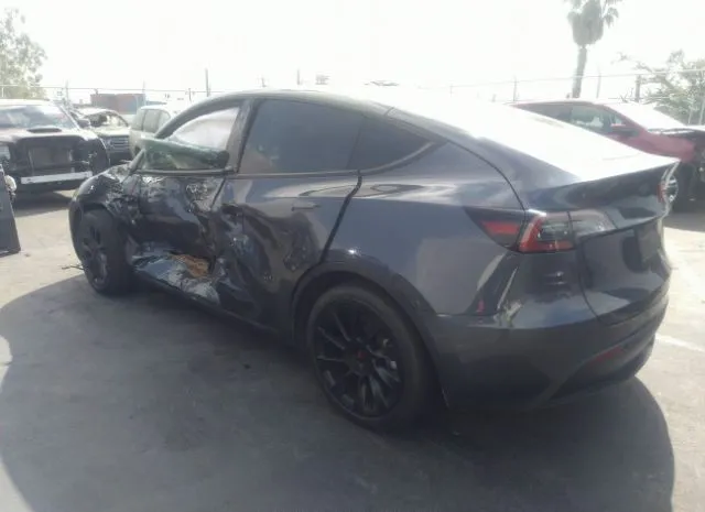 Photo 2 VIN: 5YJYGDEEXMF269558 - TESLA MODEL Y 