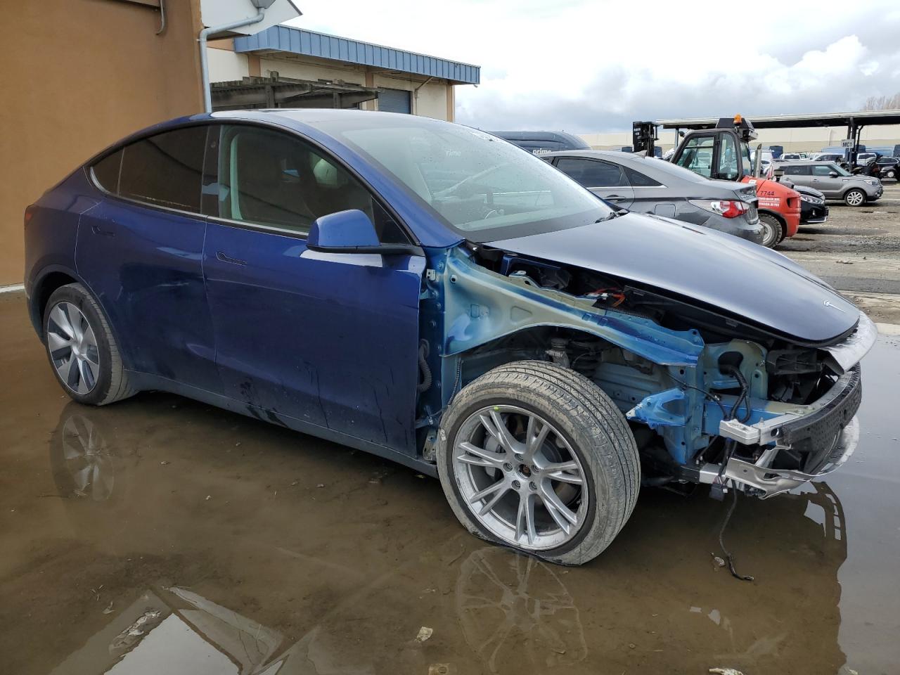 Photo 3 VIN: 5YJYGDEEXMF276381 - TESLA MODEL Y 