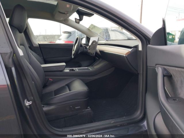 Photo 4 VIN: 5YJYGDEEXMF296260 - TESLA MODEL Y 