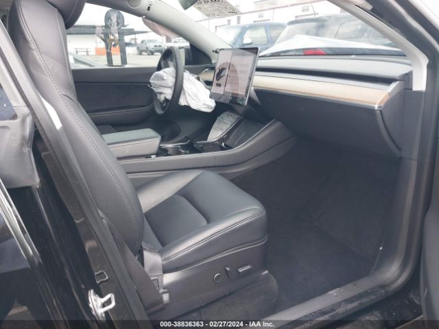 Photo 4 VIN: 5YJYGDEF2MF078550 - TESLA MODEL Y 