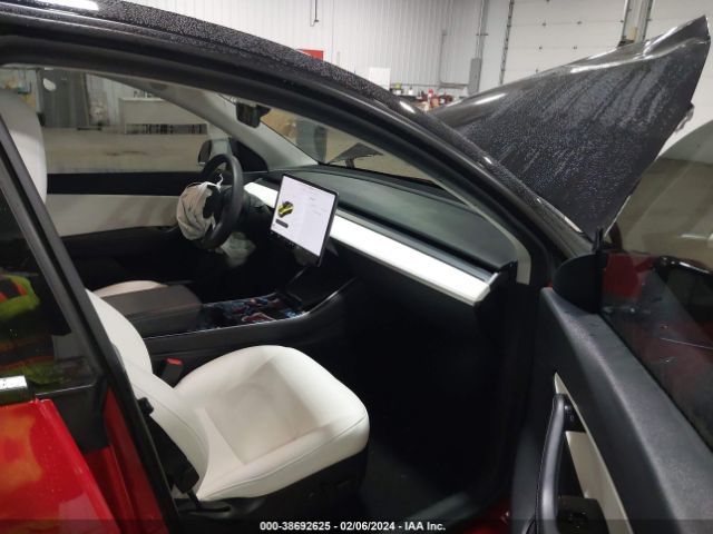 Photo 4 VIN: 5YJYGDEF2MF079150 - TESLA MODEL Y 