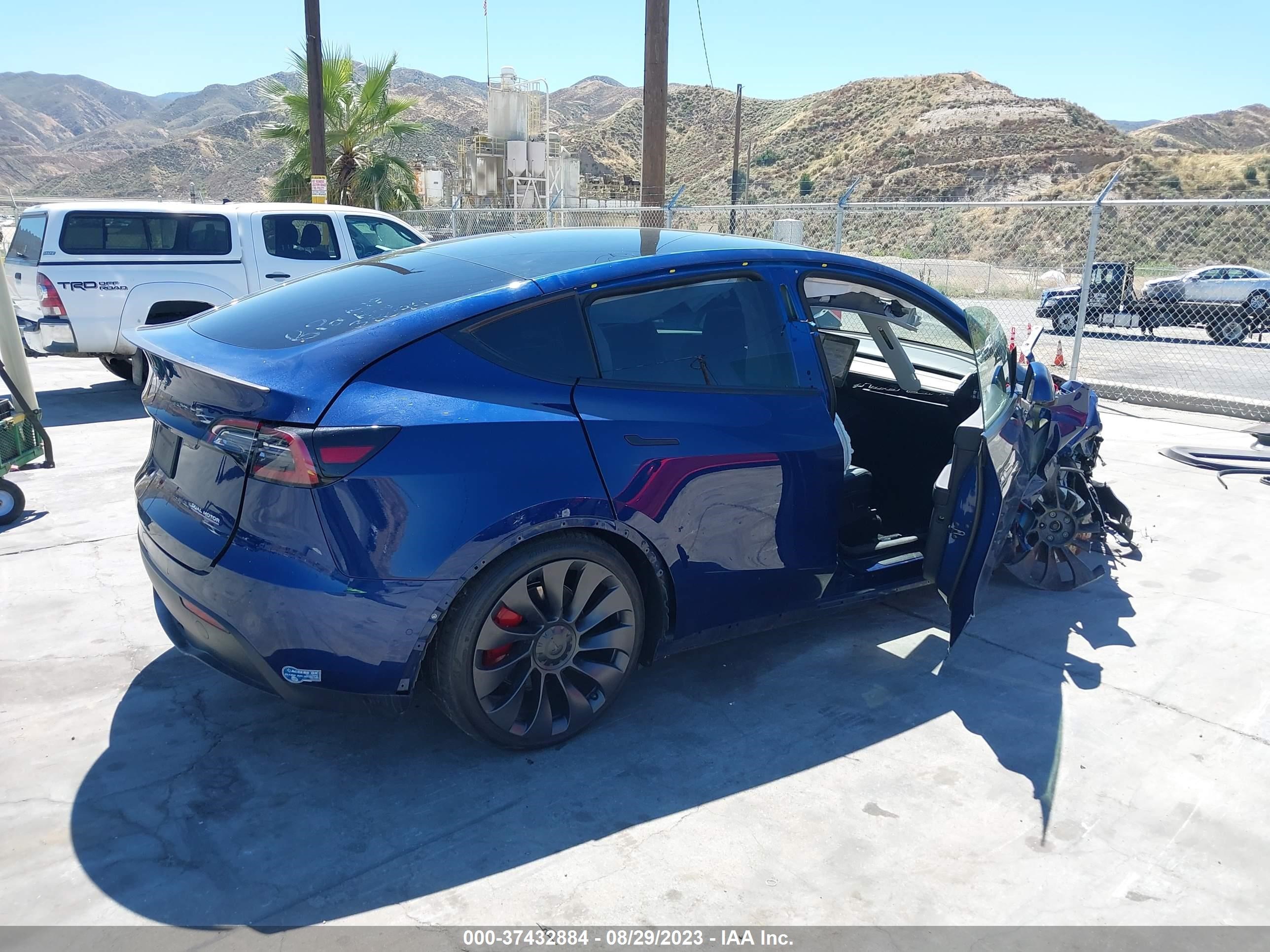 Photo 3 VIN: 5YJYGDEF2MF197179 - TESLA MODEL Y 