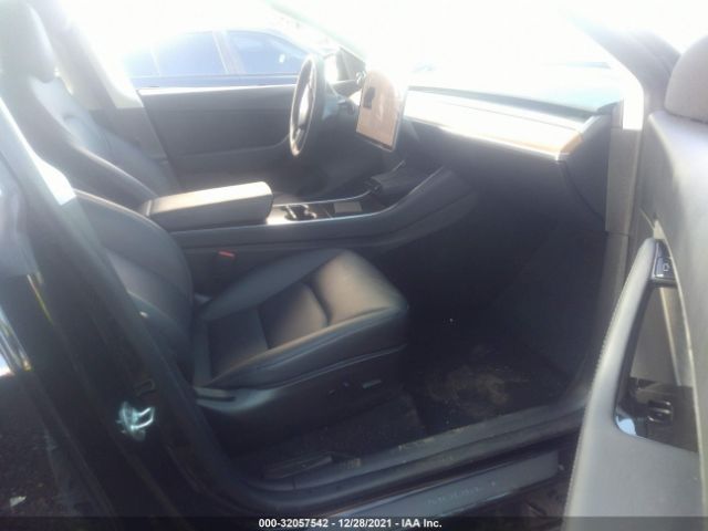 Photo 4 VIN: 5YJYGDEF3LF038444 - TESLA MODEL Y 