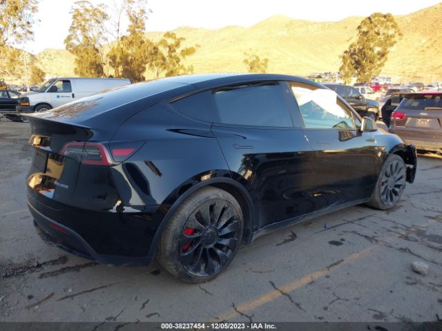 Photo 3 VIN: 5YJYGDEF3MF246230 - TESLA MODEL Y 