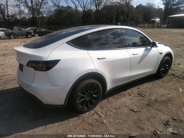 Photo 3 VIN: 5YJYGDEF5LF002836 - TESLA MODEL Y 