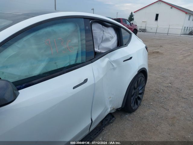 Photo 5 VIN: 5YJYGDEF5LF040759 - TESLA MODEL Y 