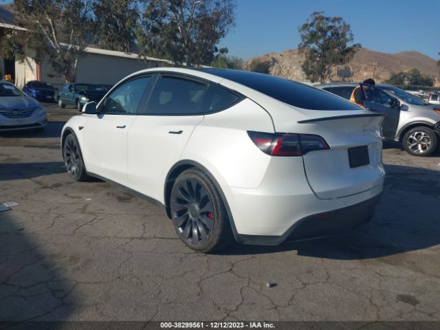 Photo 2 VIN: 5YJYGDEF5MF230479 - TESLA MODEL Y 